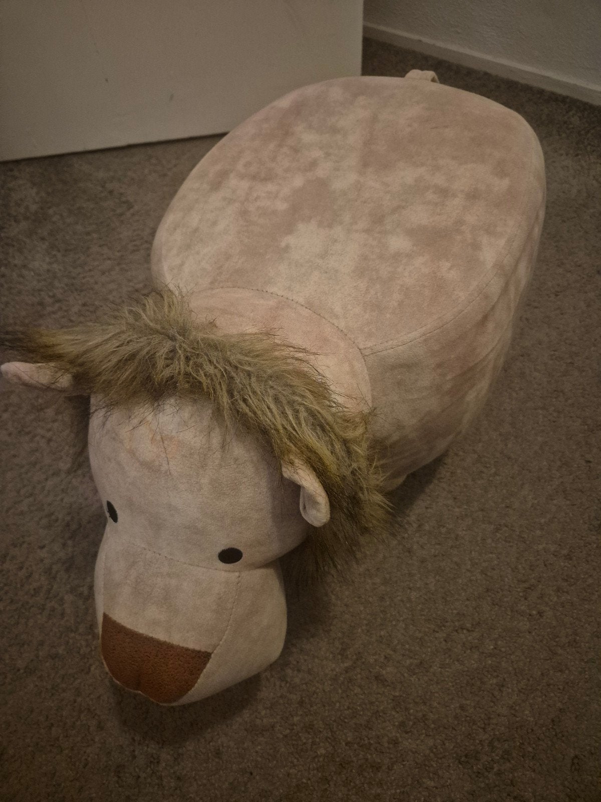 Leuke poef in de vorm van een leeuw, Huis en Inrichting, Ophalen, Gebruikt, Beige, Overige stijlen