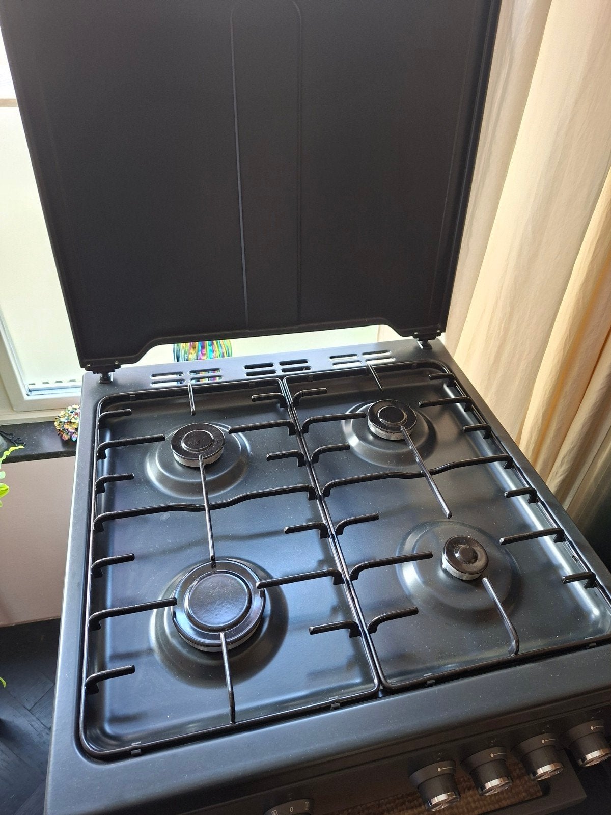 Beko FSM62010DA NL Gasfornuis met Oven - Zwart, Zo goed als nieuw, Energieklasse A of zuiniger, Gas, Vrijstaand