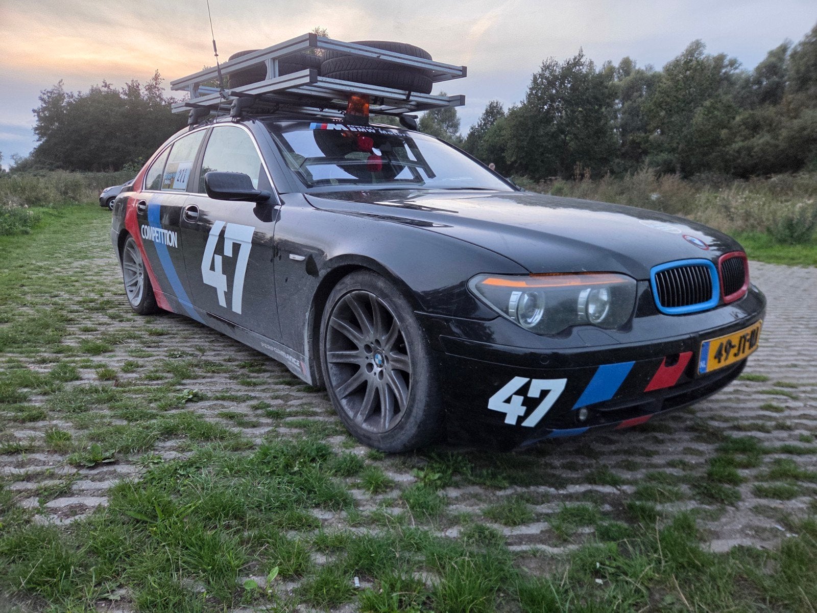 BMW 745I V8 AUT 2002 Zwart Competition Livery tbv Carbagerun, Automaat, Achterwielaandrijving, 8 cilinders, Zwart