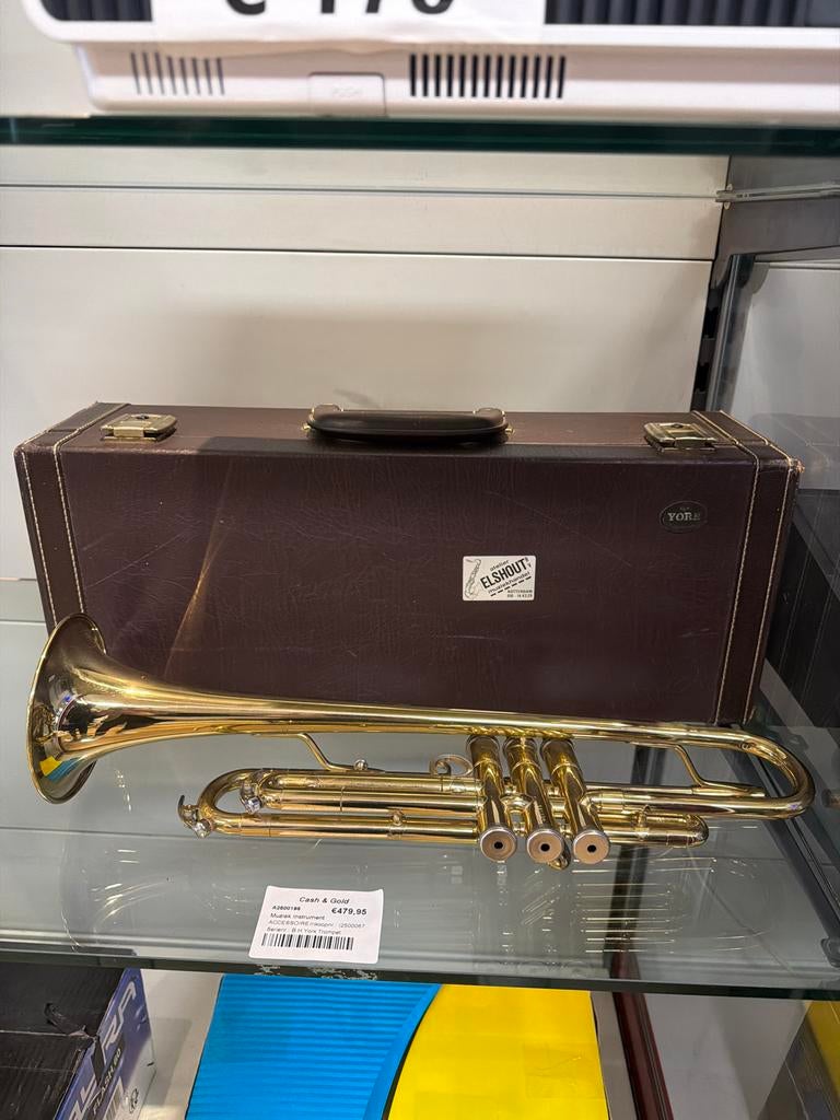 York International B-trompet met koffer, Gebruikt, York, Met koffer, Bes-trompet