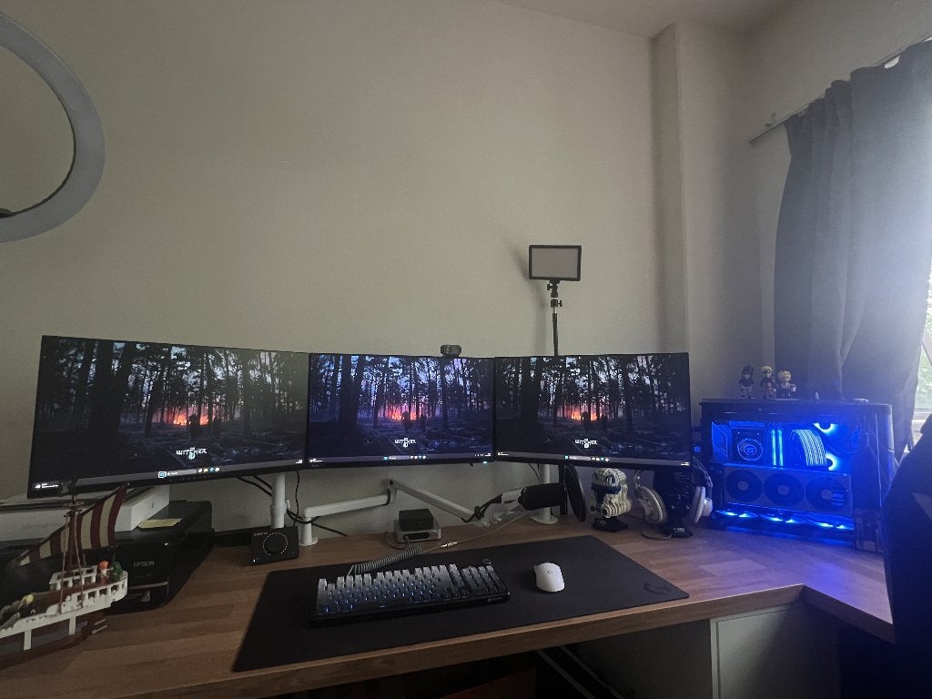 Complete Gaming Setup – RX 7900 XTX + 3x Alienware Garantie, 32 GB, Zelf gebouwde pc, Virtual Reality, AMD Ryzen 5