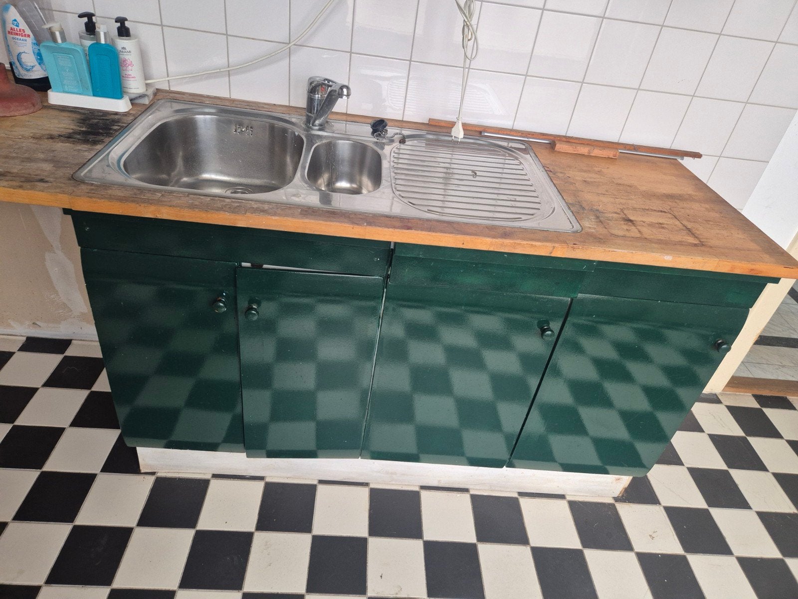 Gratis groene keuken met houten werkblad (zonder kraan/ spoe, Ophalen, Gebruikt, Hoekkeuken