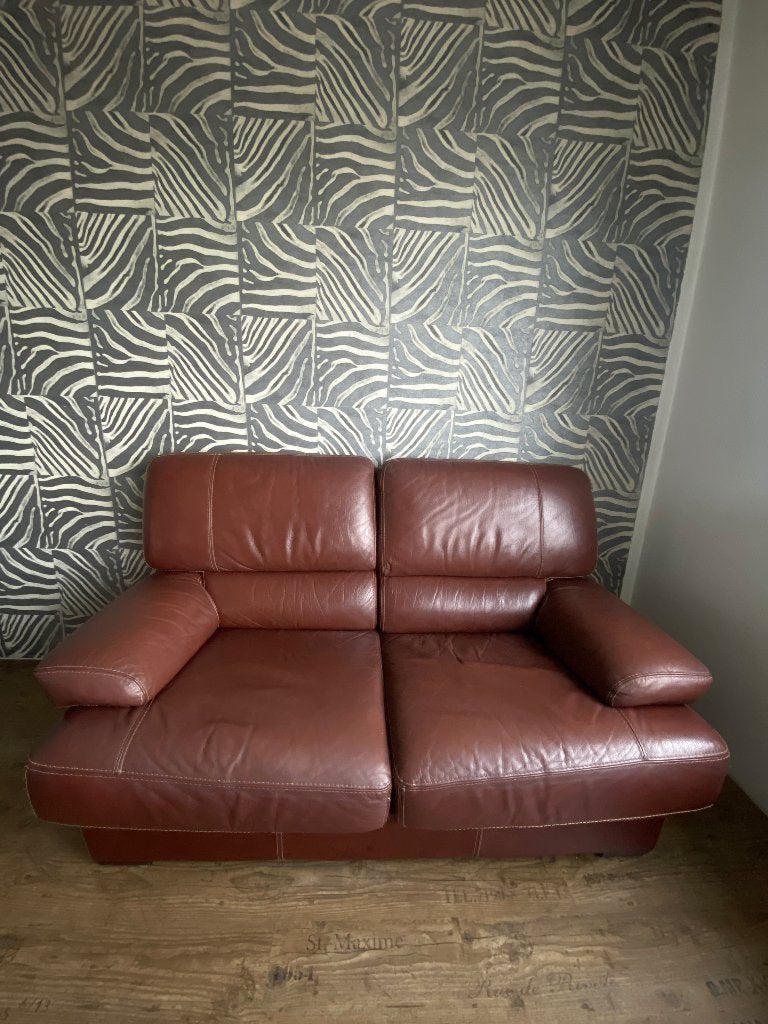 Brown Leather 2-Seater Sofa / Couch - Bankstel, Huis en Inrichting, Banken | Bankstellen, Ophalen, Tweepersoons, 75 tot 100 cm