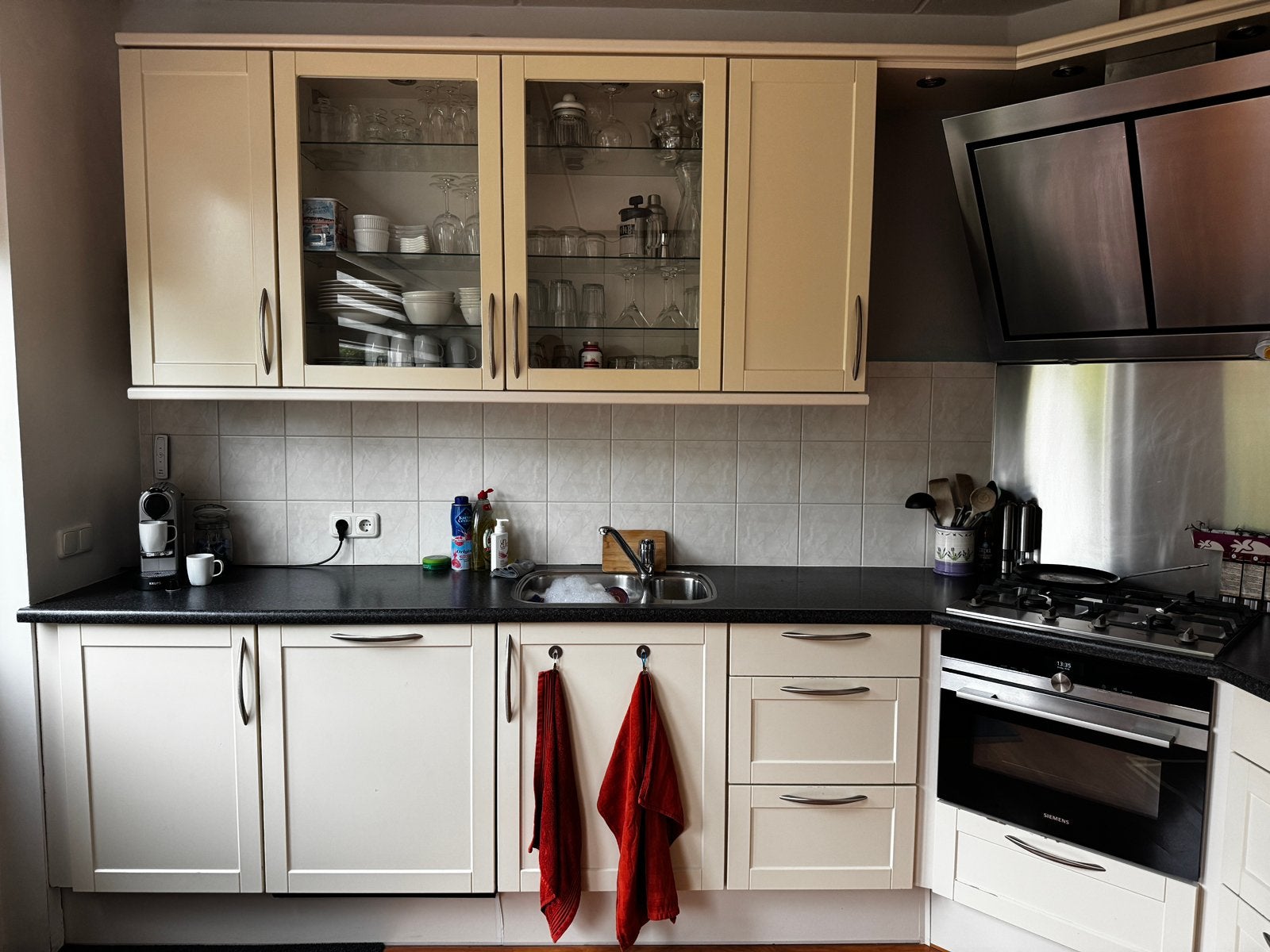 Keuken incl. vaatwasser, combi oven, koelvries en gasf., Ophalen, Gebruikt, Overige materialen, Hoekkeuken