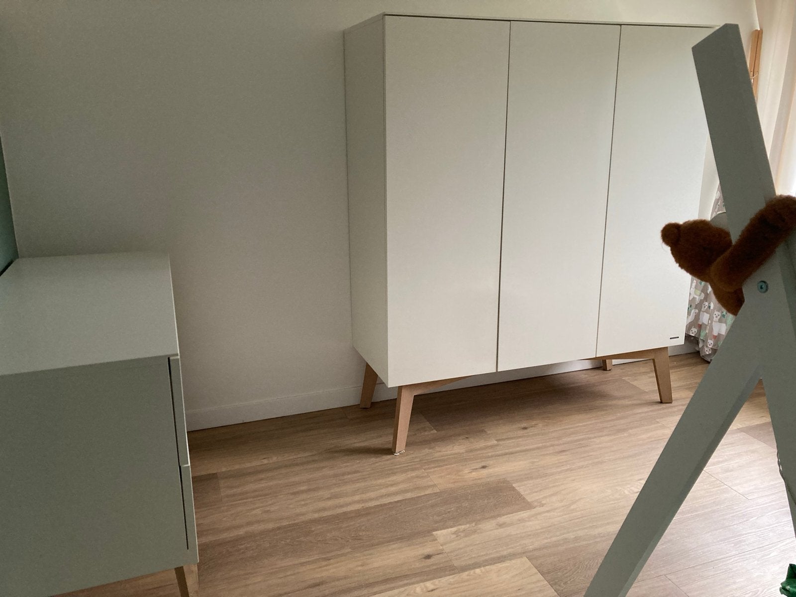 Kidsmill Sixties babykamer: commode en kledingkast, Ophalen, Gebruikt, Kast, 50 tot 70 cm