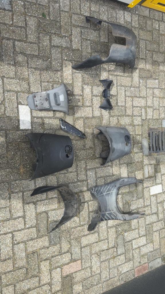 Kappenset piaggo zip, Fietsen en Brommers, Brommeronderdelen | Scooters, Ophalen, Zo goed als nieuw, Kap, Piaggio