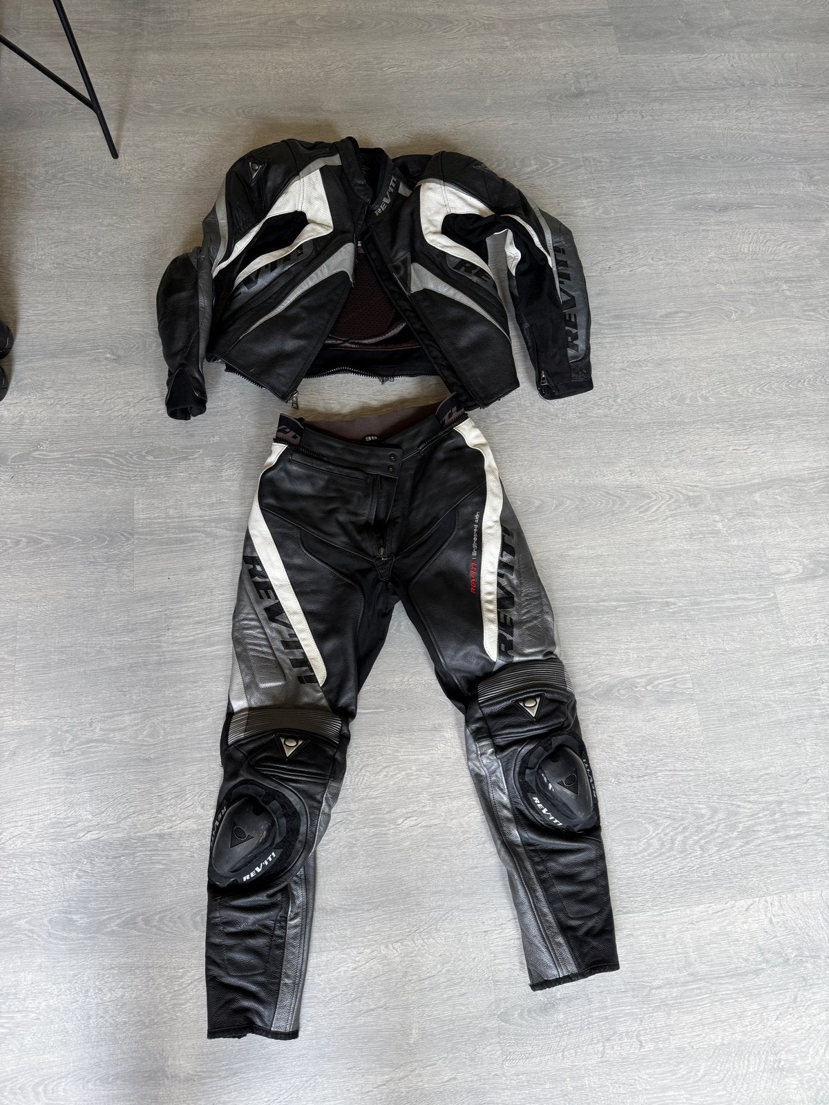 Rev'it! Motorpak met rug-, elleboog- en kniebescherming, Motoren, Kleding | Motorkleding, Ophalen, Tweedehands, Dames, Combipak