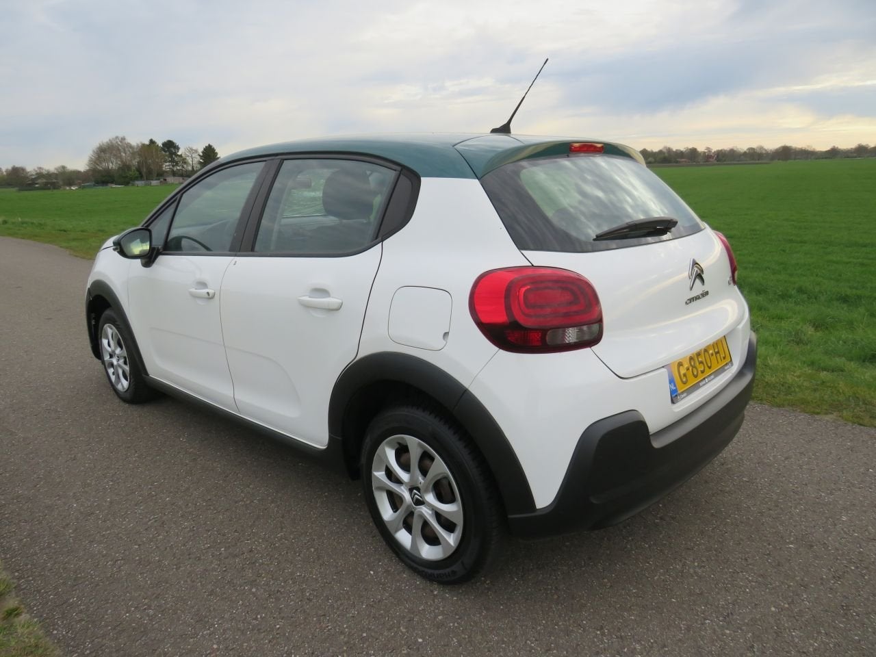 Citroën C3 1.2 Pure Tech 83pk 5drs Airco 2019 Navigatie, Auto diversen, Schadeauto's, Citroën, Handgeschakeld, Benzine, Hatchback
