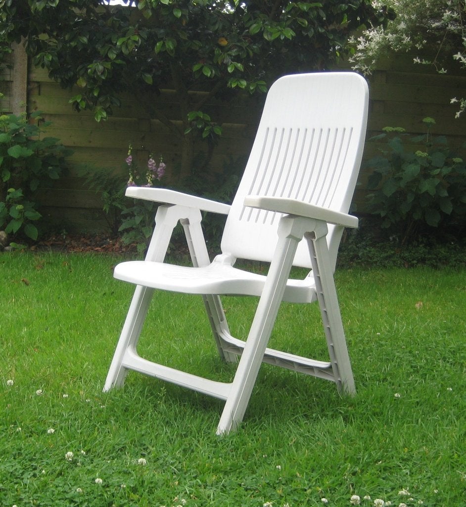 Zes verstelbare witte tuinstoelen, Tuin en Terras, Tuinstoelen, Zo goed als nieuw, Kunststof, Verstelbaar, Ophalen