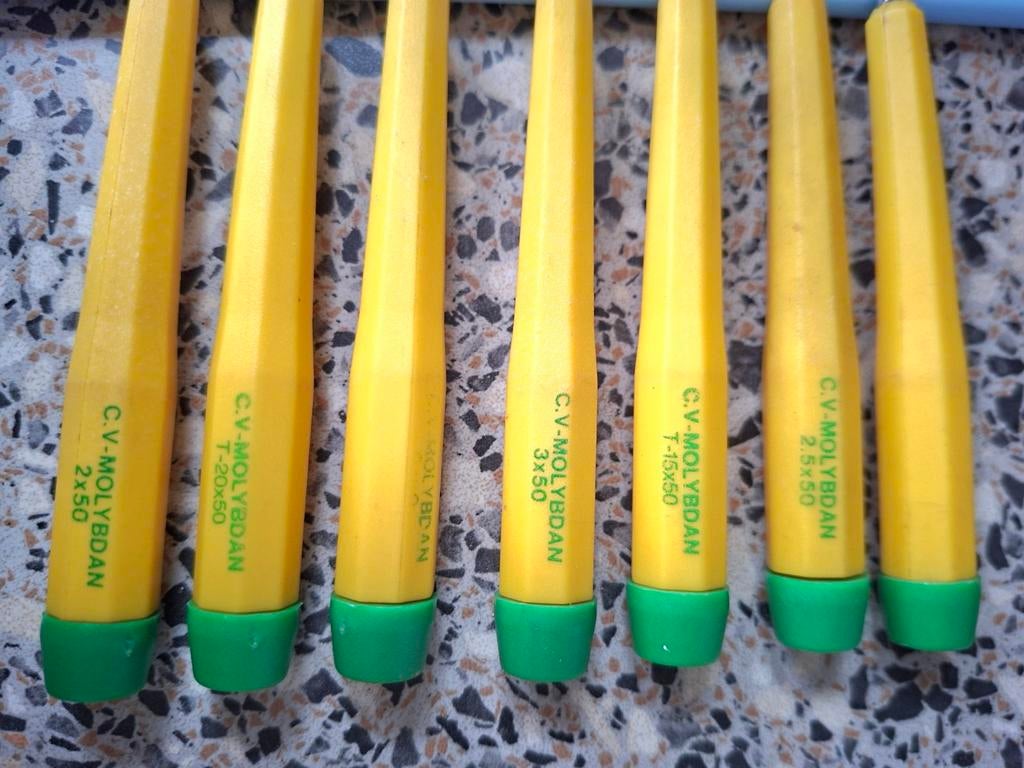 Set van 7 precisie schroevendraaiers., Doe-het-zelf en Verbouw, Gereedschap | Handgereedschap, Gebruikt, Ophalen of Verzenden