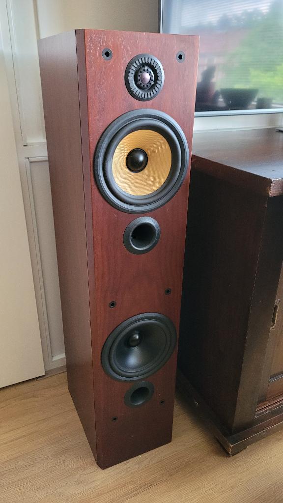 bowers wilkins Luidspekers, Ophalen, Zo goed als nieuw, Bowers & Wilkins (B&W), 120 watt of meer
