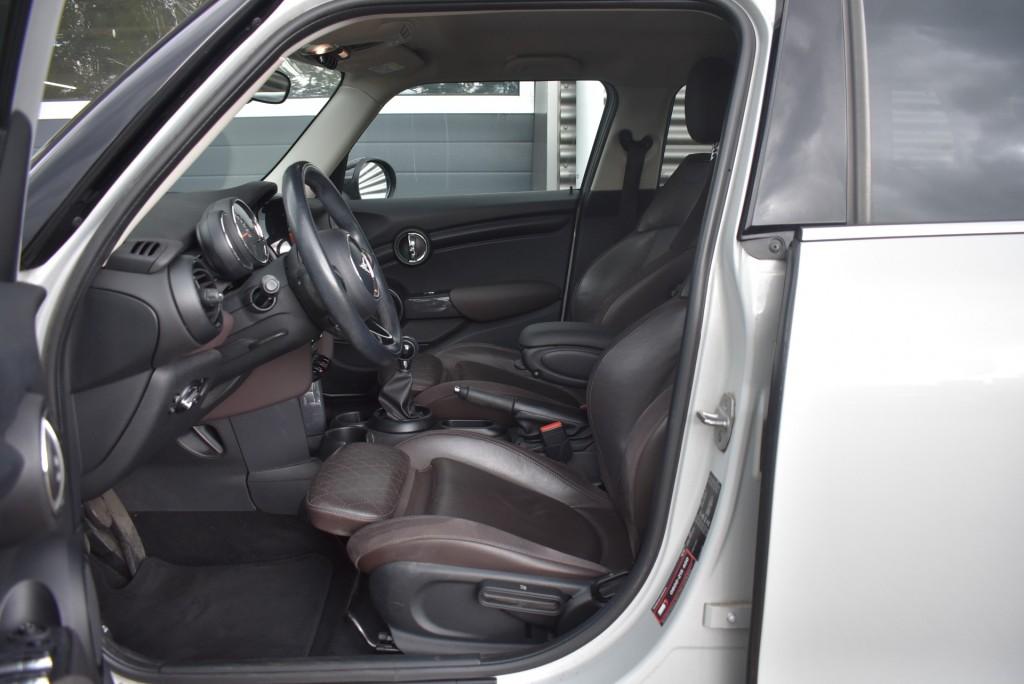 Mini COOPER 1.5 COOPER CHILI S.BNS / CLIMA / STOELVERW. / CR, Auto's, Mini, 21 km/l, 136 pk, Gebruikt, Euro 6