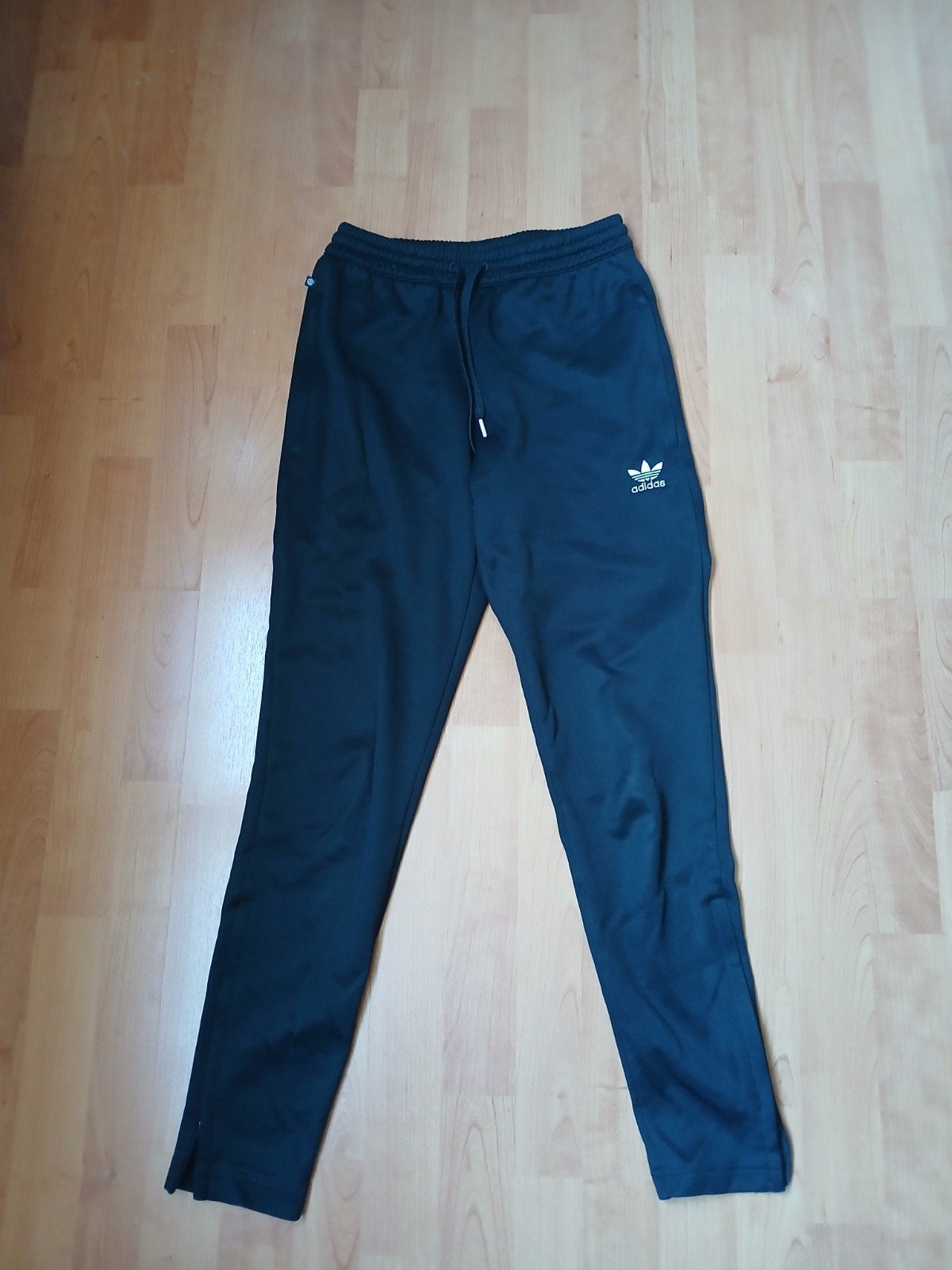 Trainingsbroek maat xs, Kinderen en Baby's, Kinderkleding | Maat 176, Broek, Adidas, Jongen of Meisje, Ophalen of Verzenden