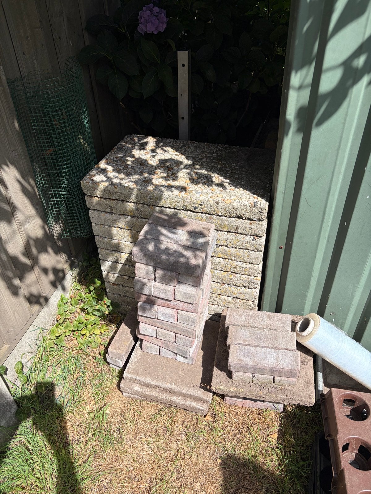 Gratis: Grindtegels en stoeptegels, Ophalen, Gebruikt, 10 m² of meer, Beton