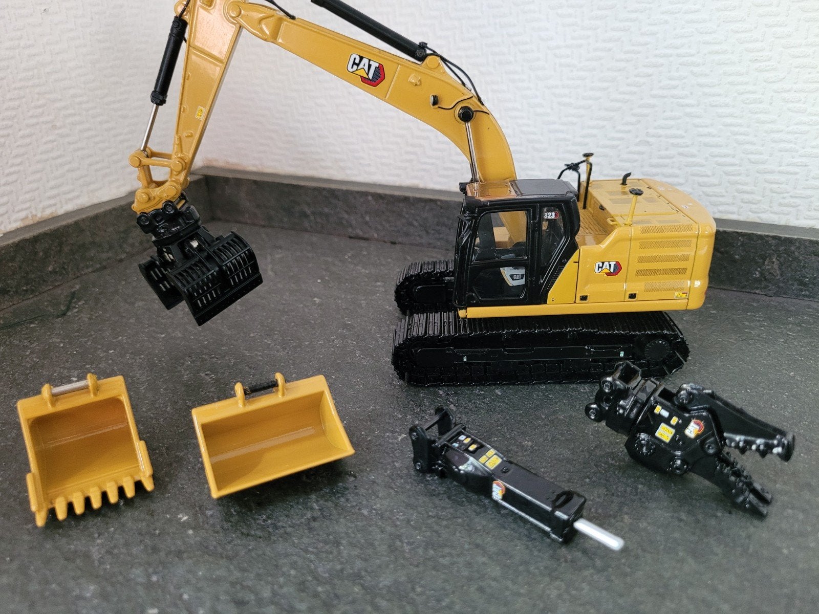 caterpillar 323 next met aanbouwdelen., Ophalen of Verzenden, Nieuw, Overige typen, Overige merken