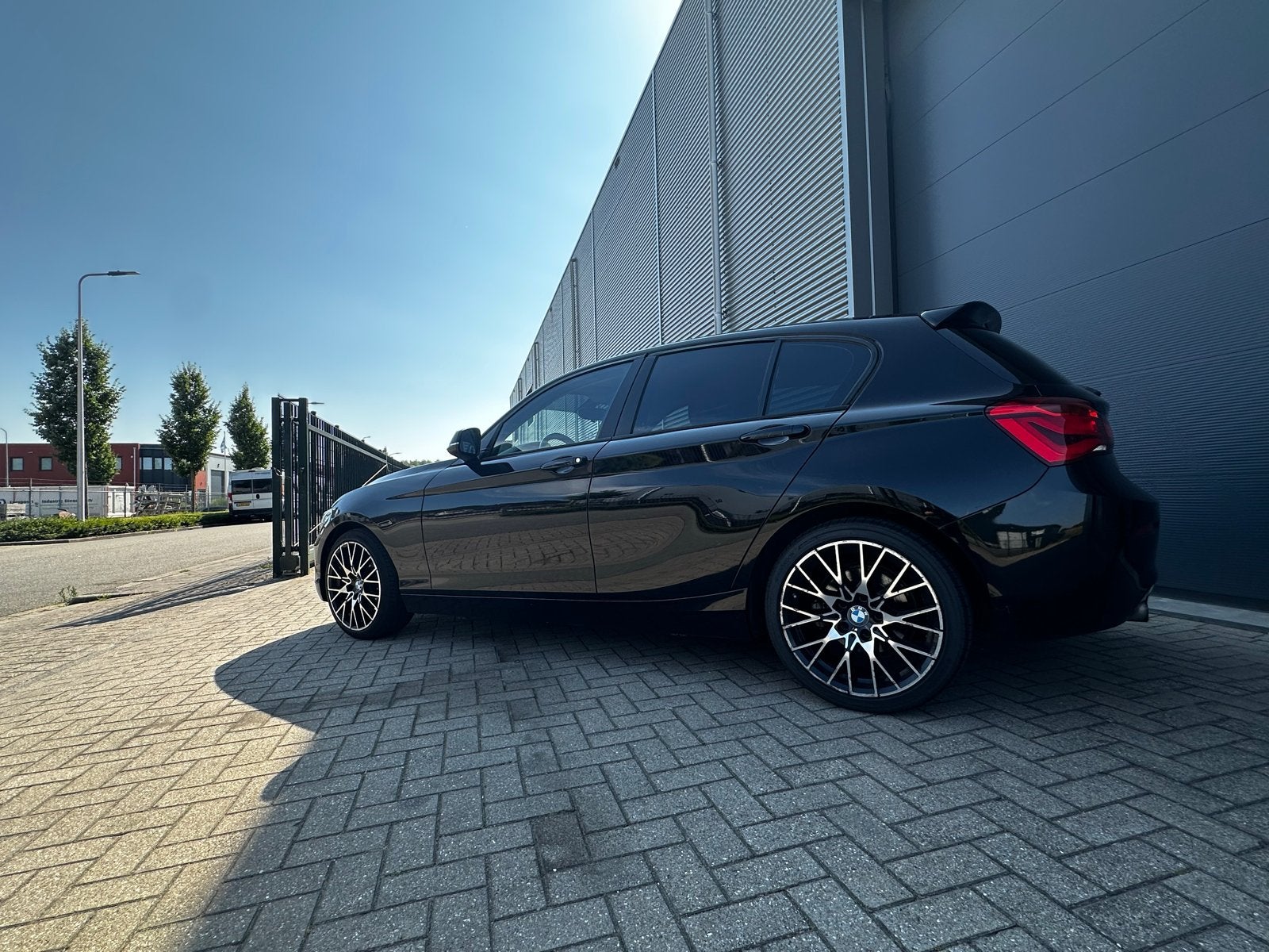 BMW 1-Serie 116i 109pk 2016 Zwart., 1-Serie, 1280 kg, Zwart, Zwart
