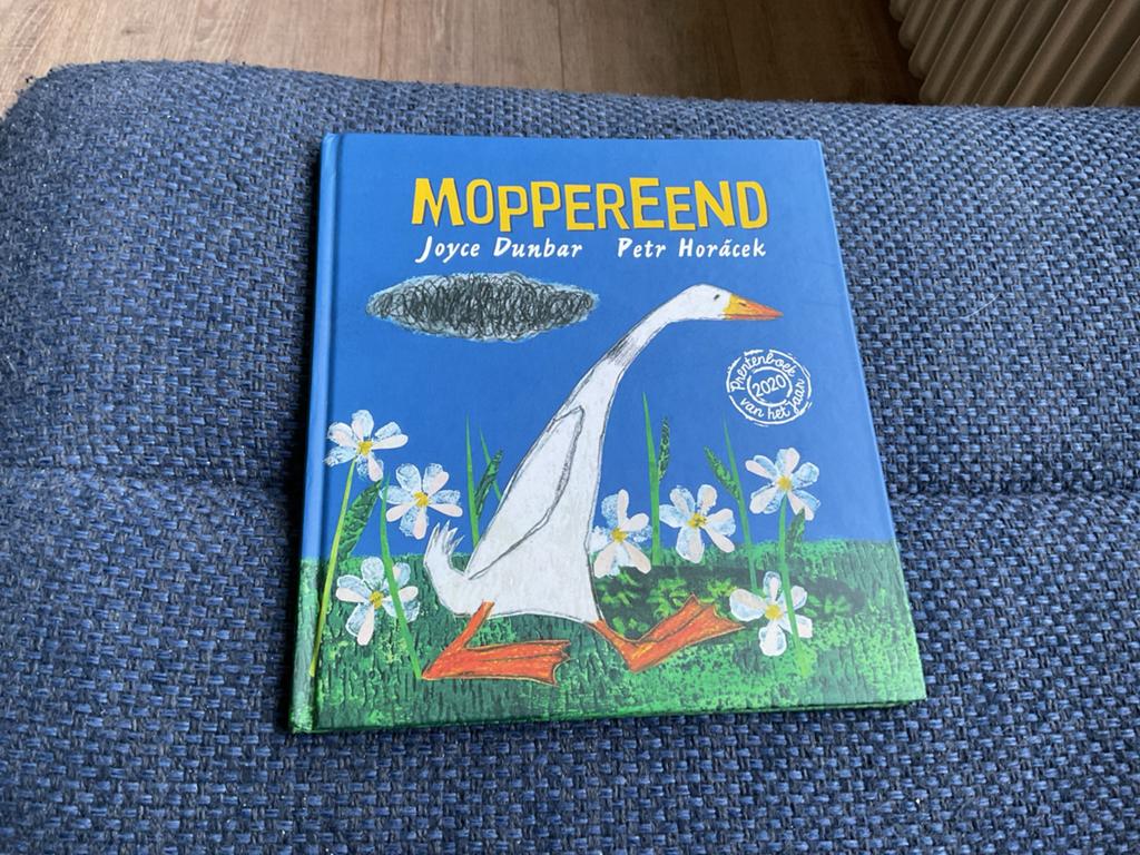 Moppereend - Joyce Dunbar & Petr Horácek (Kinderboek), Fictie algemeen, Jongen of Meisje, Ophalen of Verzenden, Zo goed als nieuw