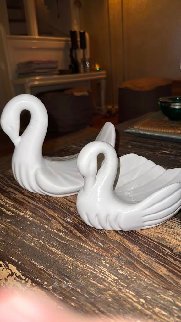 Set van twee witte zwanen,, Ophalen of Verzenden