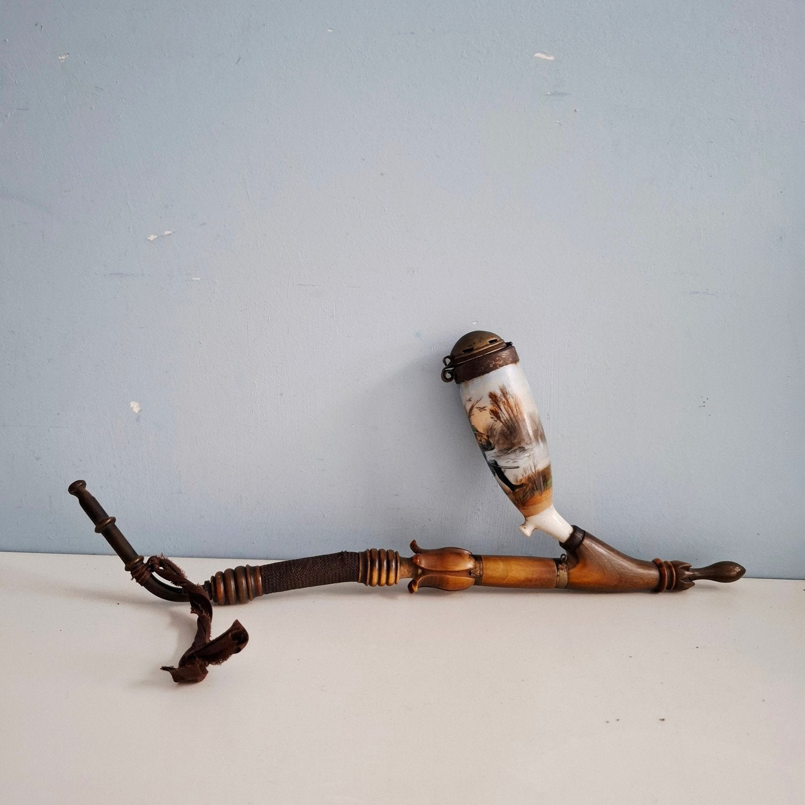 Antieke Duitse tabakspijp of stummel met jachttafereel, Antiek en Kunst, Ophalen of Verzenden