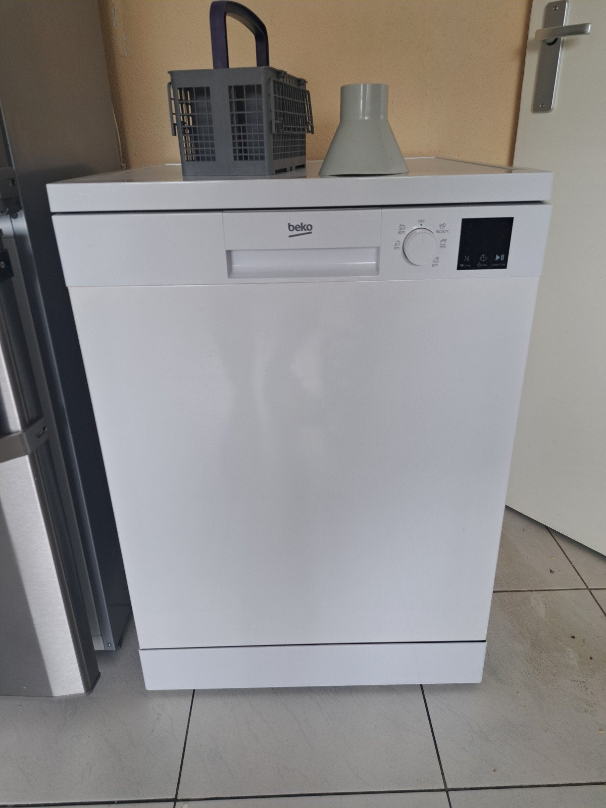 Beko DVN05320W Vrijstaande Vaatwasser - Zo goed als nieuw, Witgoed en Apparatuur, Vaatwasmachines, Ophalen