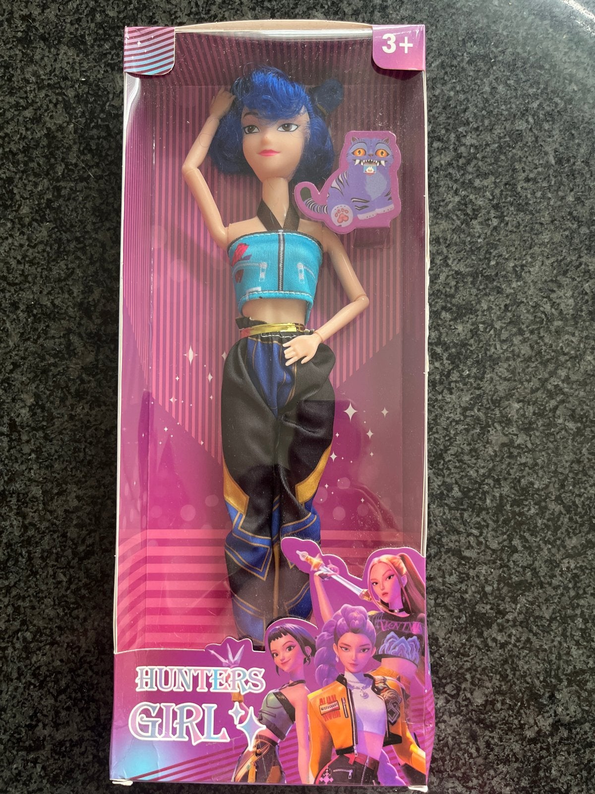 Hunters Girl pop met blauw haar en katje - Nieuw in doos, Ophalen of Verzenden, Nieuw, Overige typen