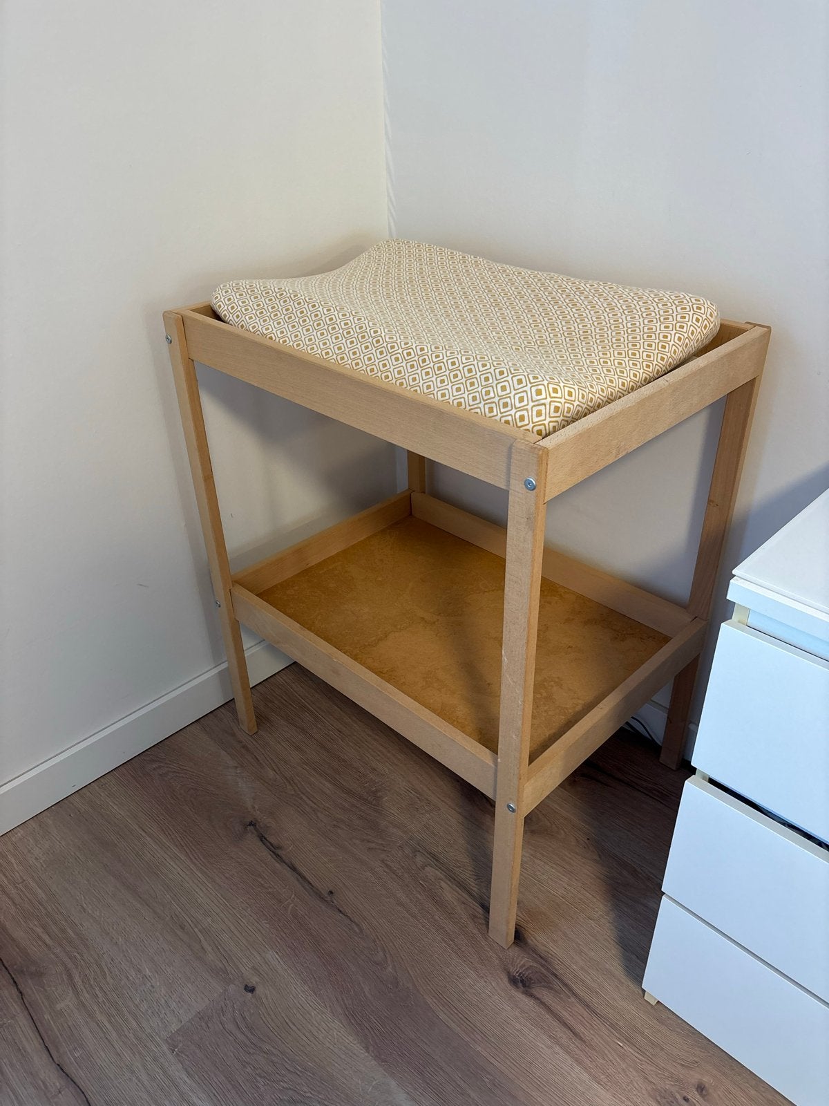 IKEA Sniglar Commode met Aankleedkussen en Hoes, Gebruikt, Minder dan 75 cm, 50 tot 70 cm, Opstaande rand