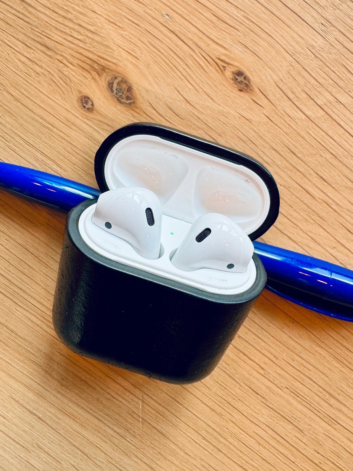Apple AirPods 2 met oplaadcase en hoesje
