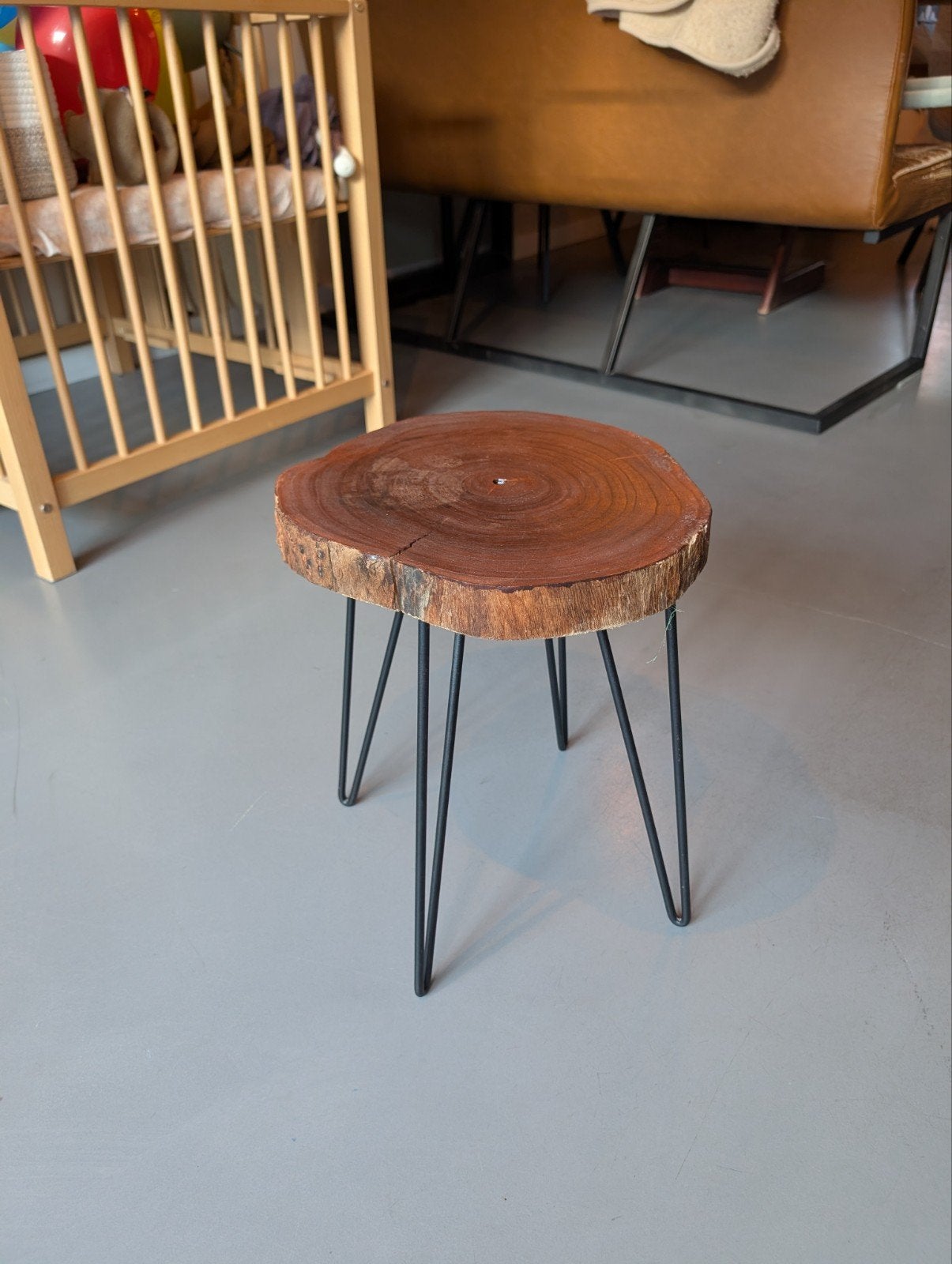 Houten kruk met vier poten, Ophalen, Gebruikt, Hout
