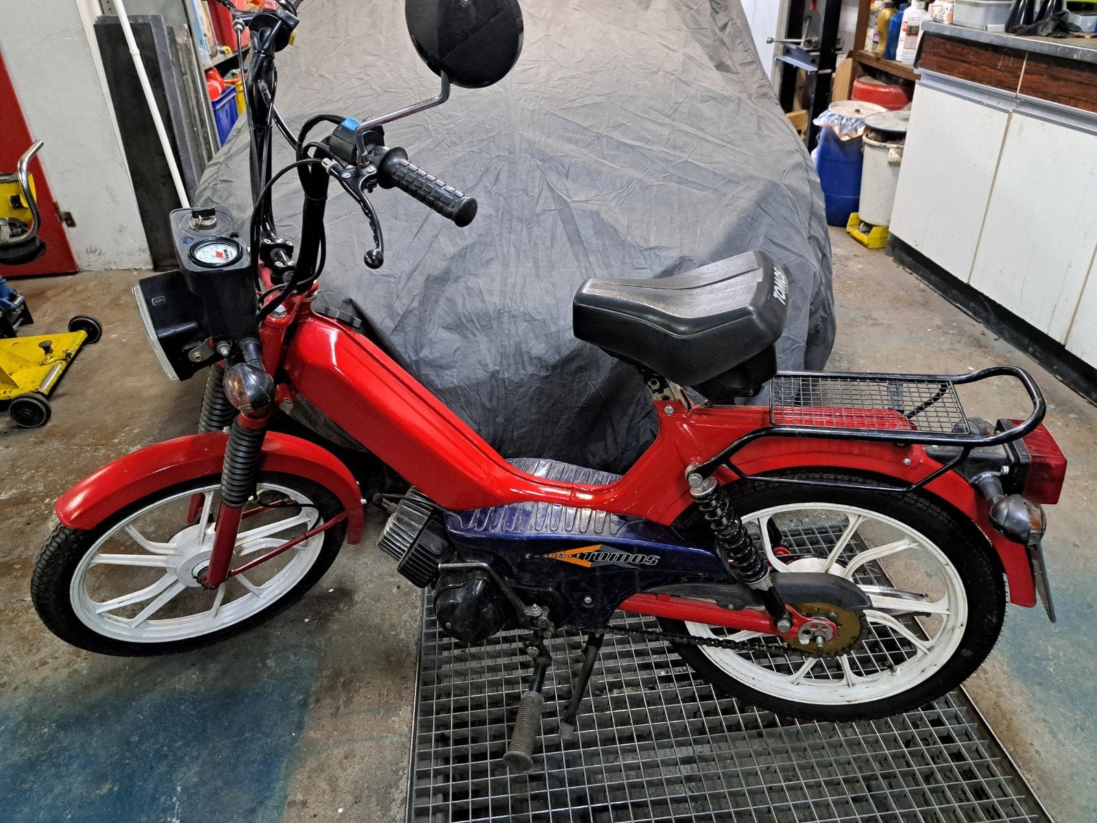 Tomos quadro inclusief grote partij onderdelen, Ophalen, 50 cc, Quadro