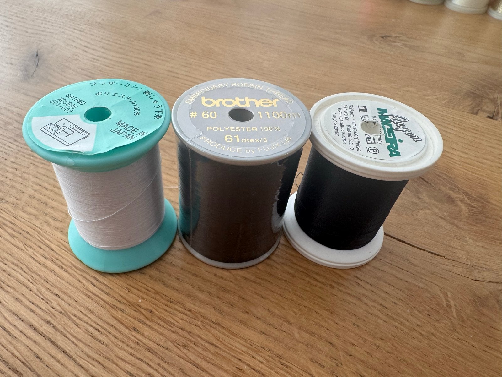 3 rollen Brother en Madeira borduurmachine spoelgaren, Ophalen of Verzenden, Zo goed als nieuw