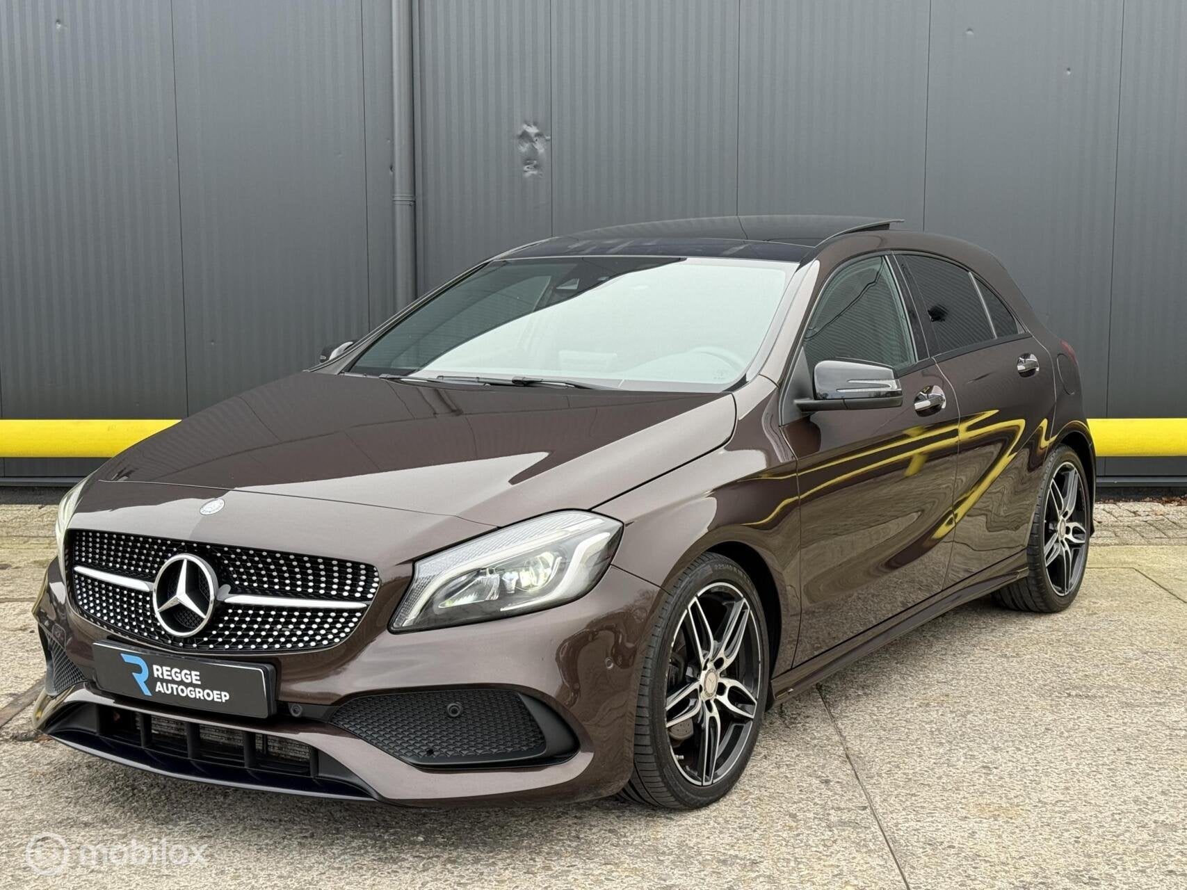 Mercedes A-klasse 200 d AMG Night Pakket PANORAMADAK|BOMVOL, Auto's, 136 pk, Gebruikt, Euro 6, 4 cilinders