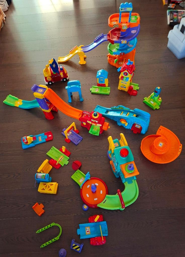VTech Toet Toet - Diverse auto's, gebouwen en wegdelen, Kinderen en Baby's, Speelgoed | Vtech, Gebruikt, 2 tot 4 jaar, Ophalen