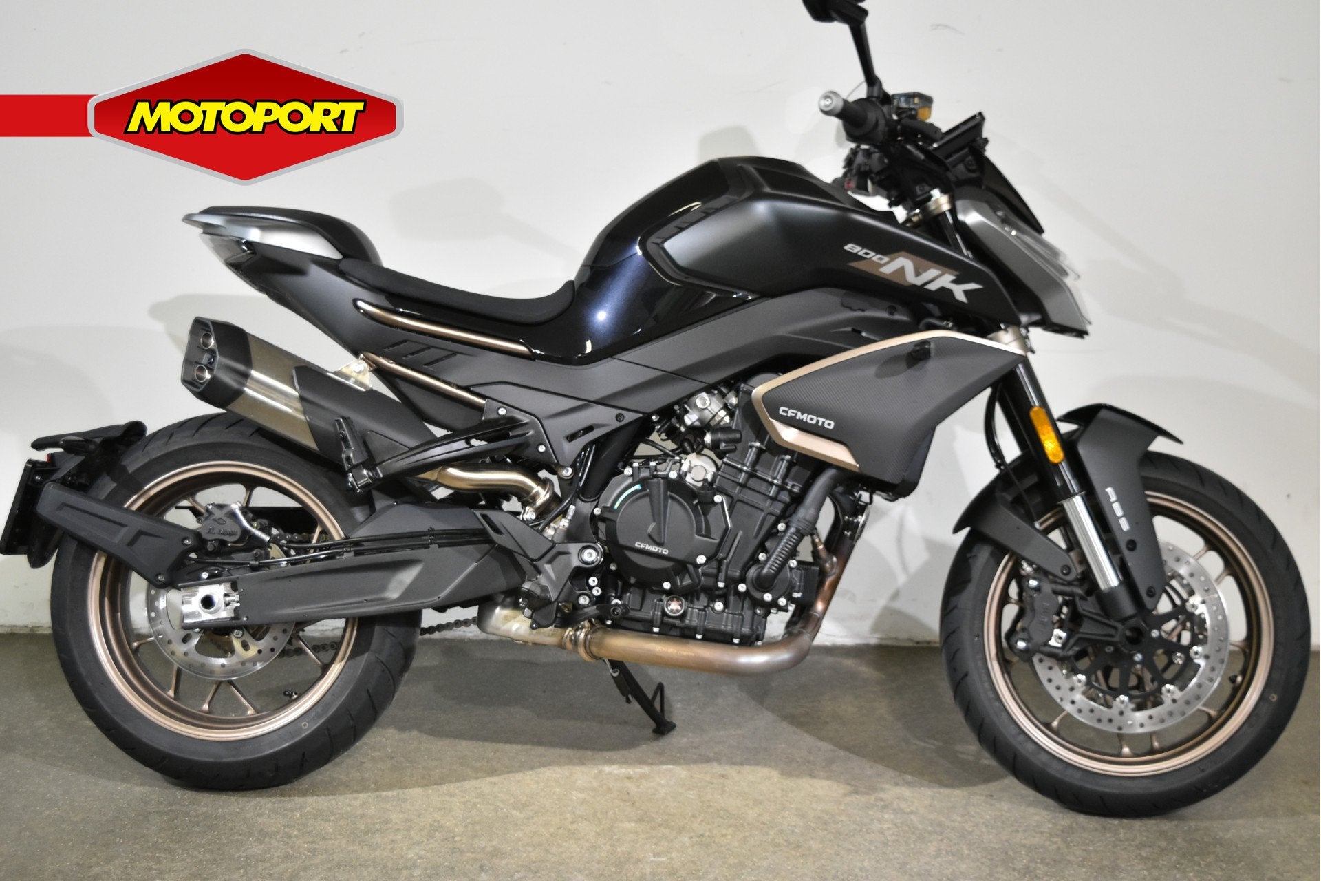 CFMOTO 800 NK ADVANCED (bj 2024), Bedrijf, Meer dan 35 kW, Overig, LED Verlichting
