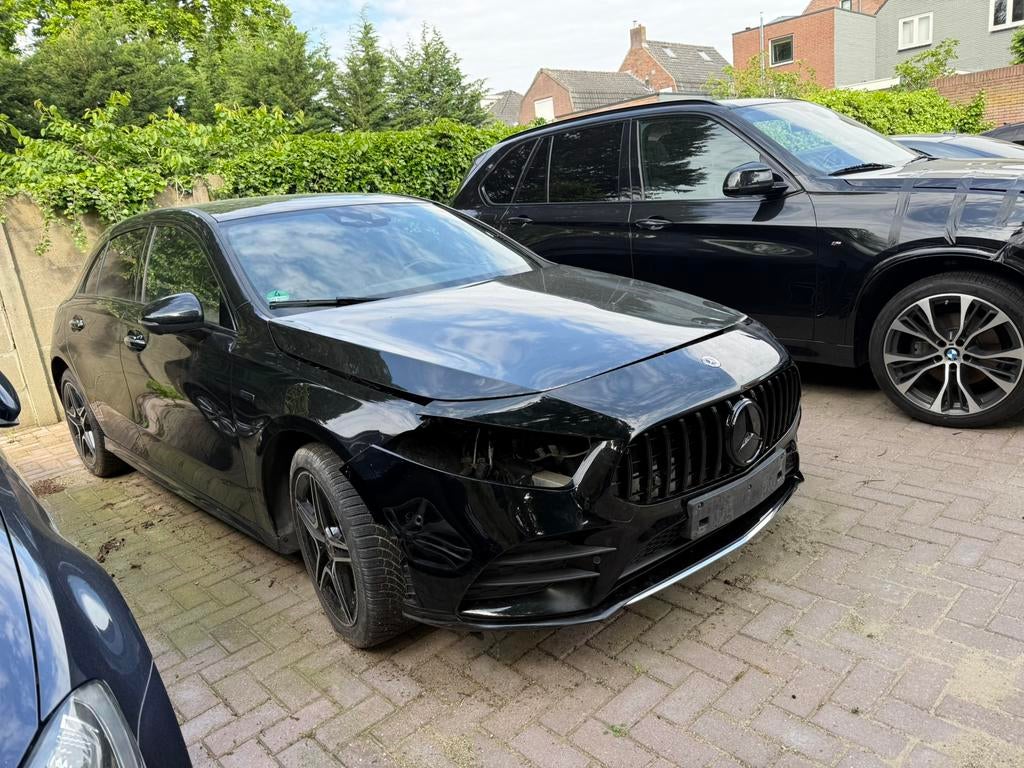 Mercedes a250e Amg Bouwjaar 2020, Wit, Mercedes-Benz, Hybride Elektrisch/Benzine, Hatchback