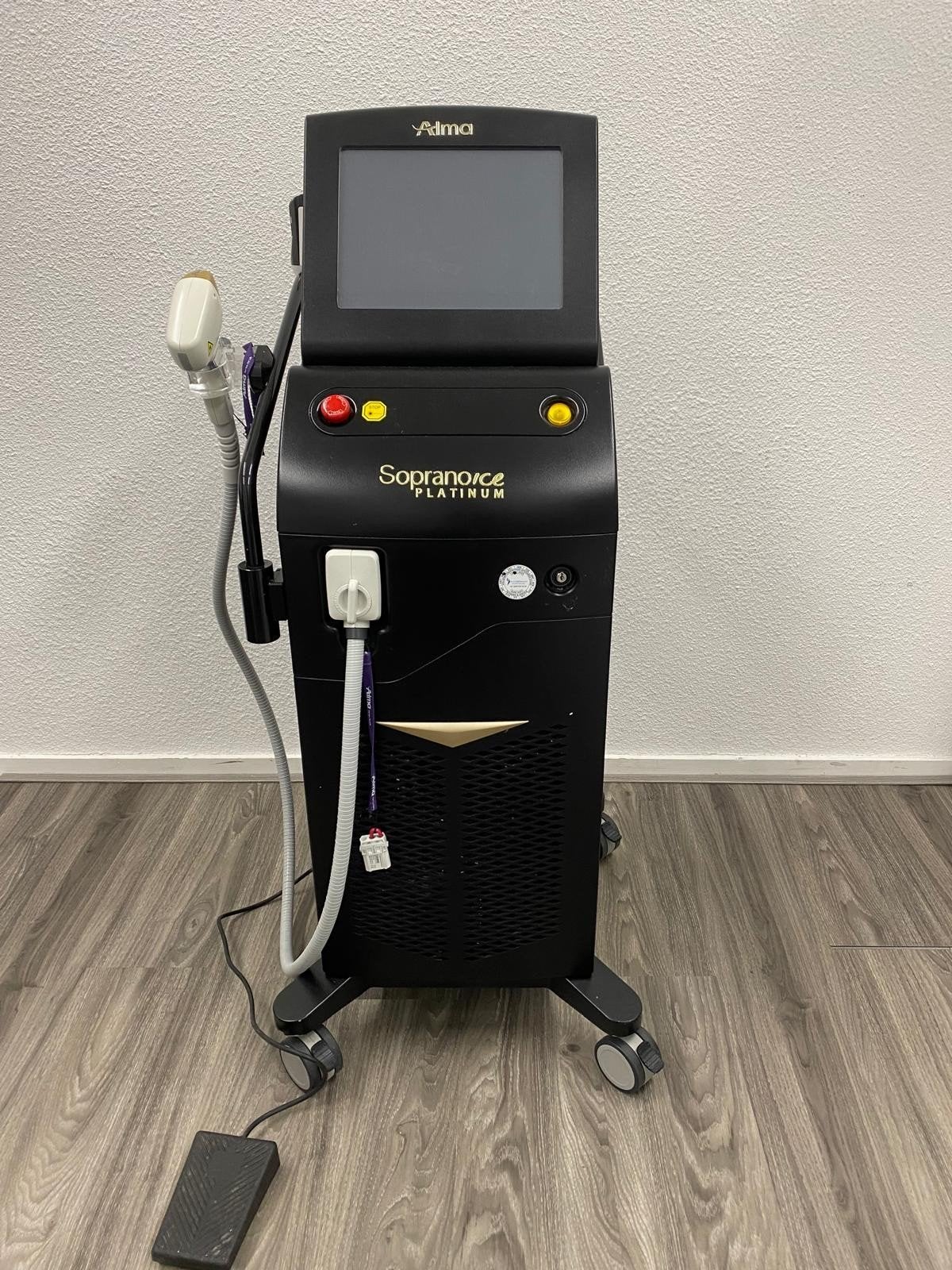 Originele Alma Soprano ICE Platinum  Professionele lasermach, Ophalen