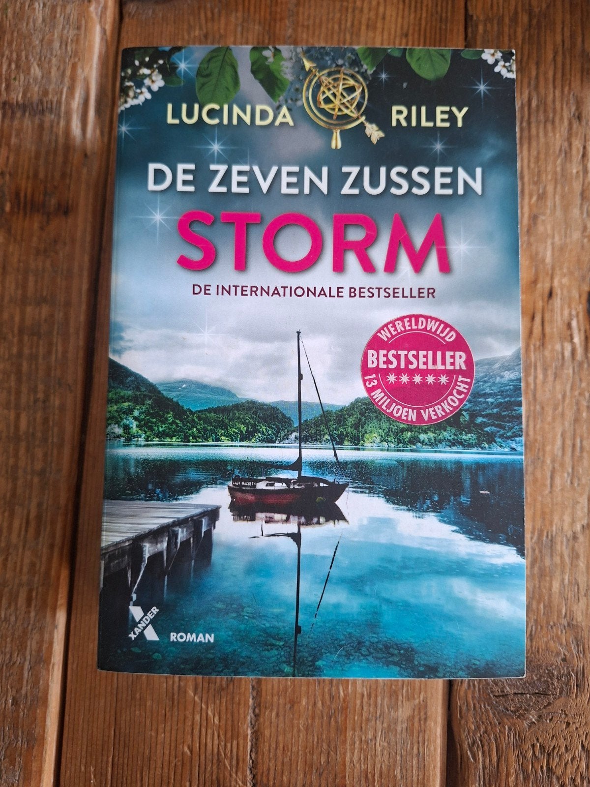Lucinda Riley - Storm, Ophalen of Verzenden, Zo goed als nieuw, Lucinda Riley