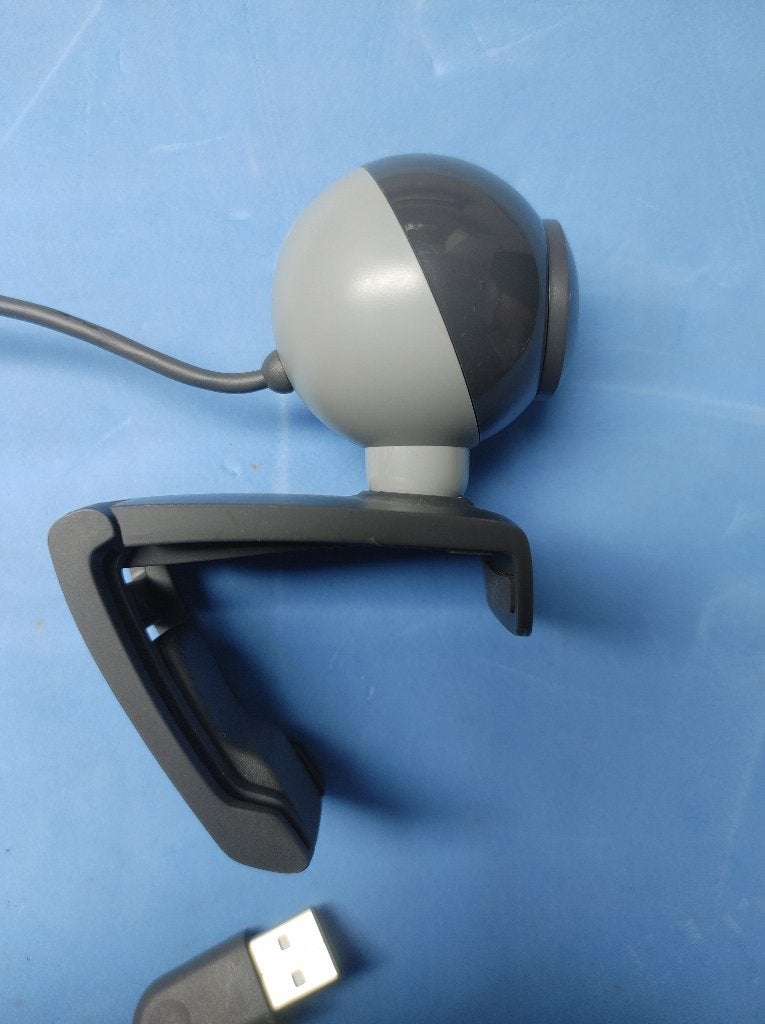 Logitech webcam voor laptop of pc in nieuwstaat, Ophalen of Verzenden, Zo goed als nieuw, Bedraad, Logitech Logi