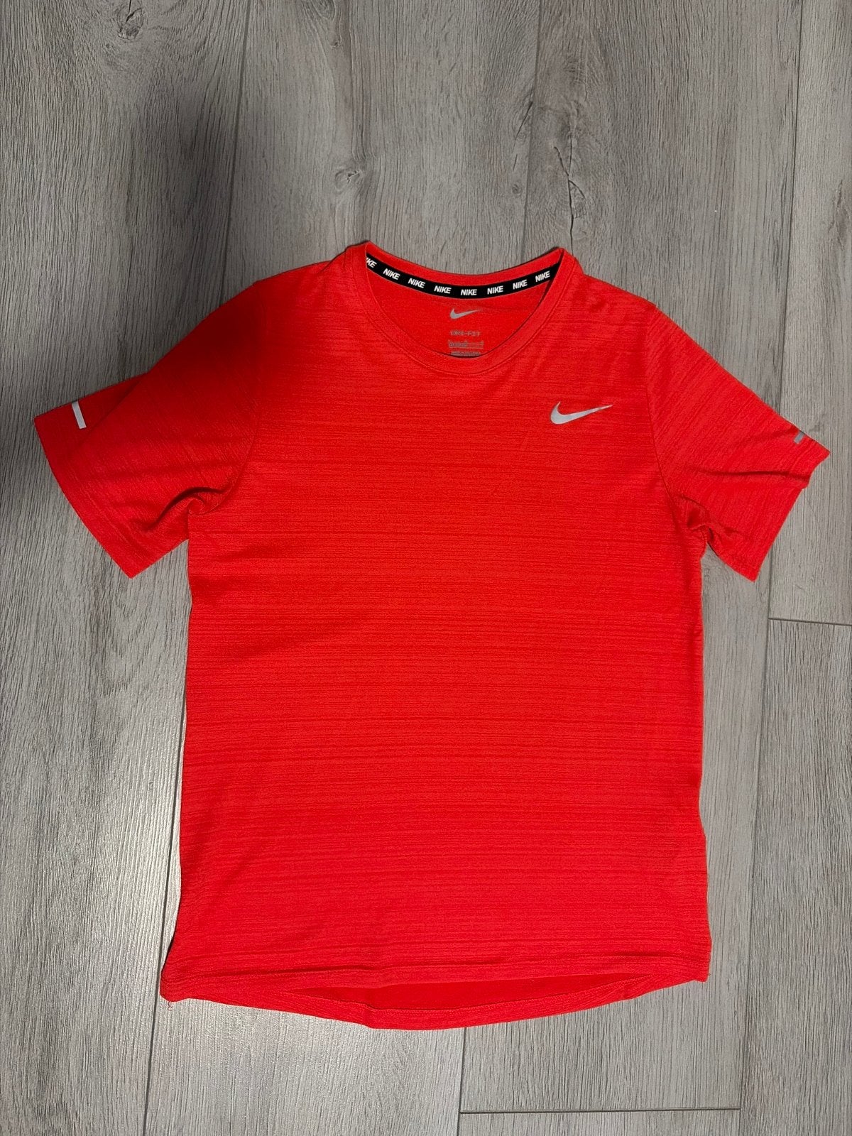Nike Dri-FIT T-shirt Rood - Maat 147-158cm voor jongens, Kinderen en Baby's, Kinderkleding | Overige, Ophalen, Zo goed als nieuw