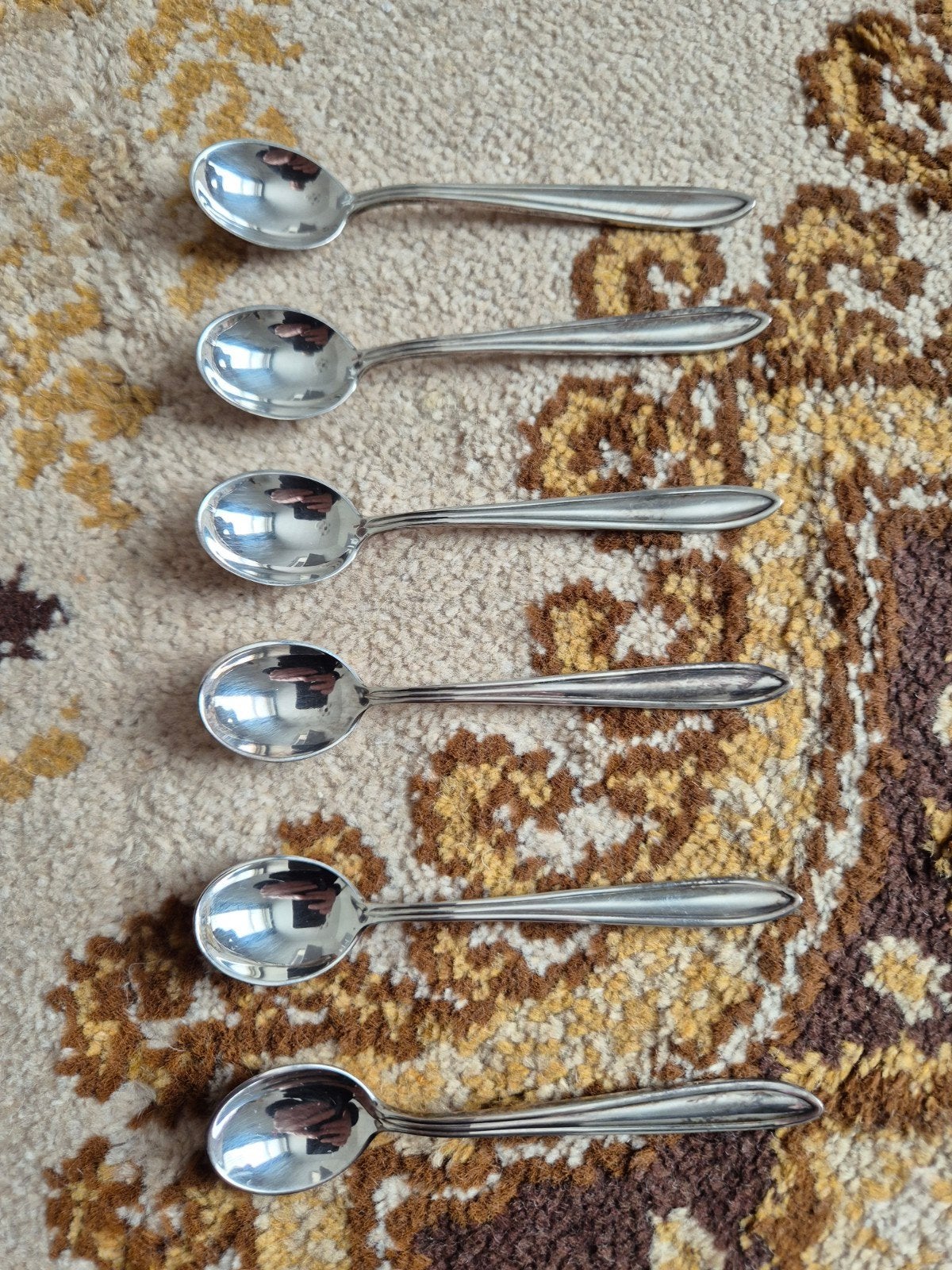6 keltum theelepeltjes, Ophalen