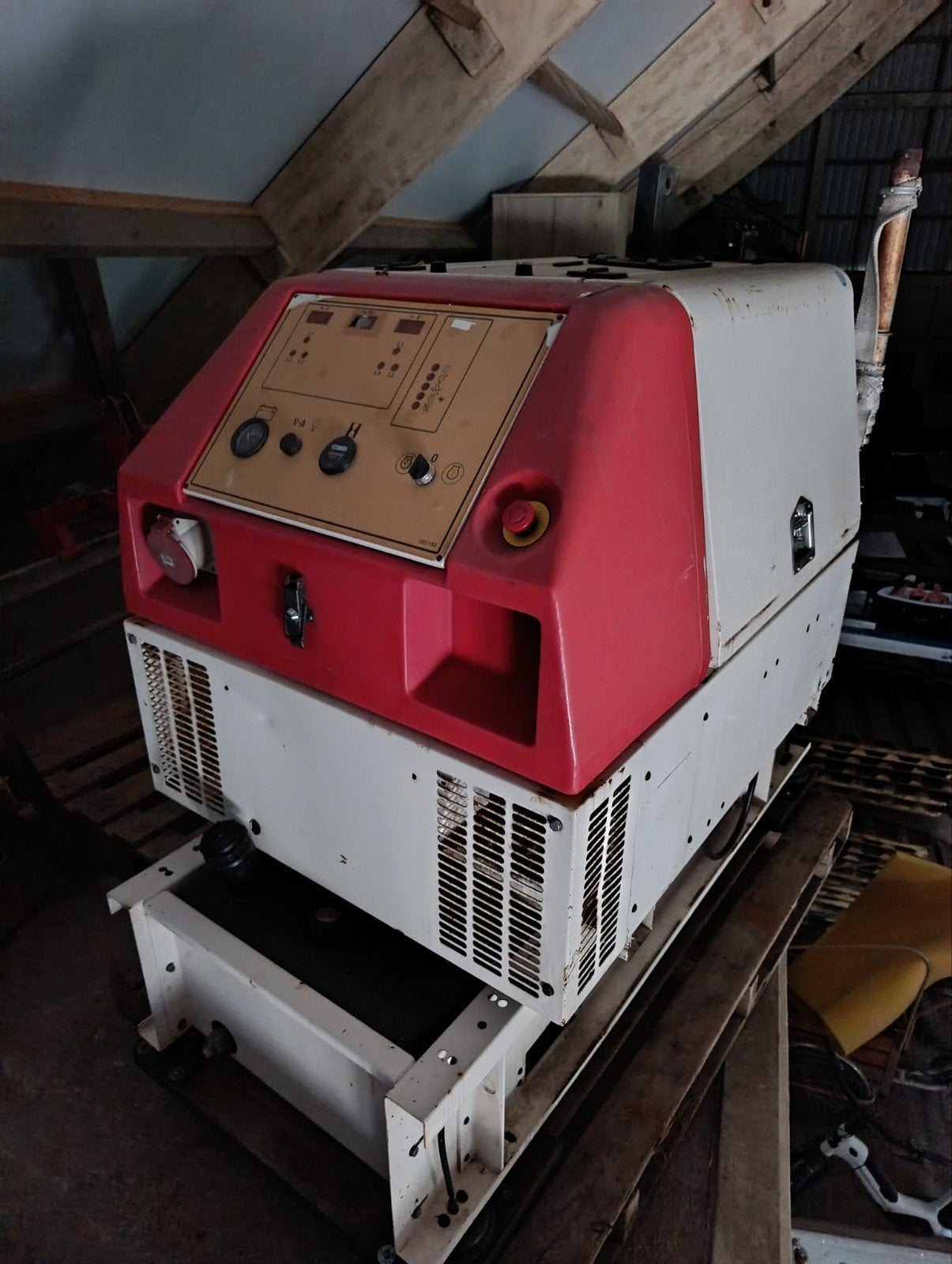 Stroomgenerator LD30/W2 - 30 KVA, Ophalen