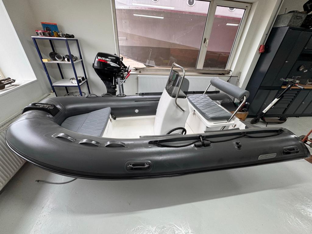 Xc pro 360 3024 Rib rubberboot met stuurconsole en kussens, Watersport en Boten, Rubberboten, 10 cm, 2 m, Buitenboordmotor, 3 m