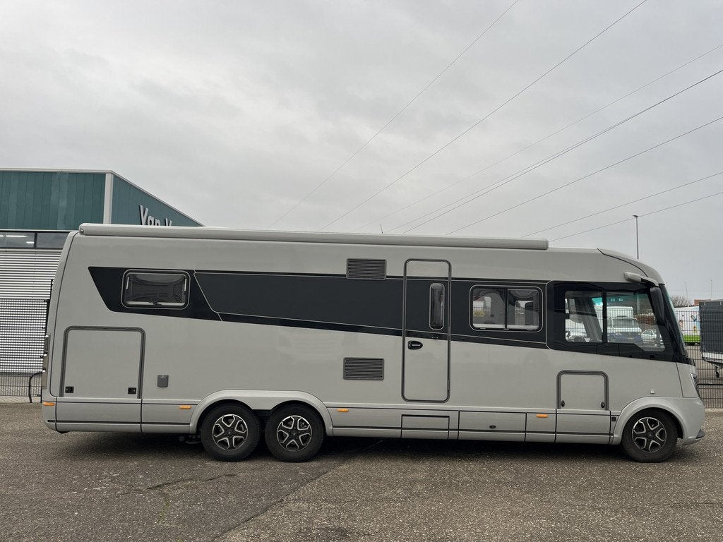 NIESMANN + BISCHOFF ARTO 88EK 180pk Aut +Hefbed Levelsysteem, Caravans en Kamperen, Campers, Niesmann+Bischoff, Galliersweg 39
5349AT  OSS, NL