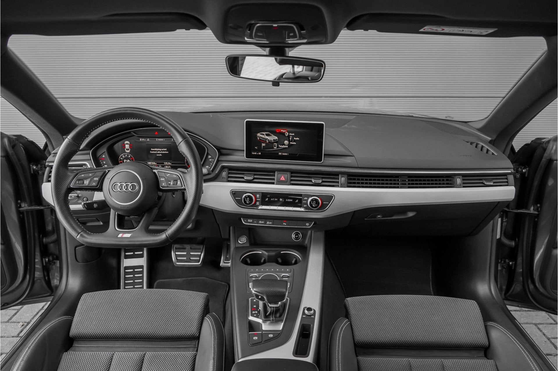 Audi A5 Sportback 2.0 TFSI Sport S-line Edition Zwart Optiek, 12 maanden, Gebruikt, Leder en Stof, Origineel Nederlands