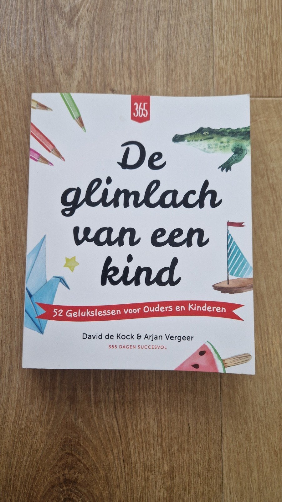 De Glimlach van een Kind - 365 David, Boeken, Ophalen of Verzenden, Gelezen