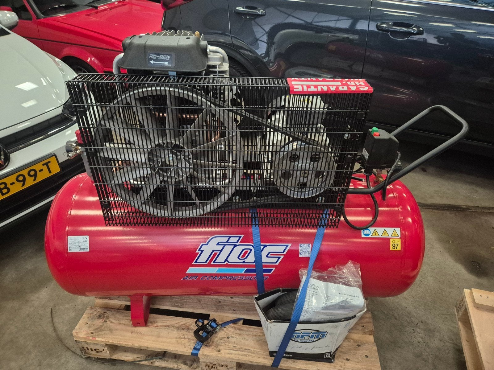 Fiac compressor 400v 830 l/m, Doe-het-zelf en Verbouw, Compressors, Ophalen, 800 liter/min of meer, Nieuw, Geluidgedempt