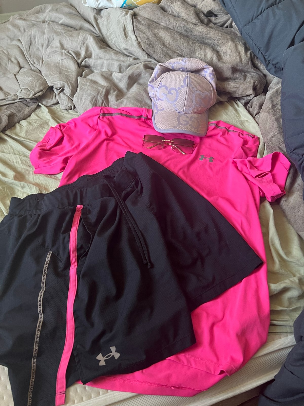 Zomerse set: Cartier bril, Gucci pet & Under Armour kleding, Ophalen of Verzenden, Nieuw