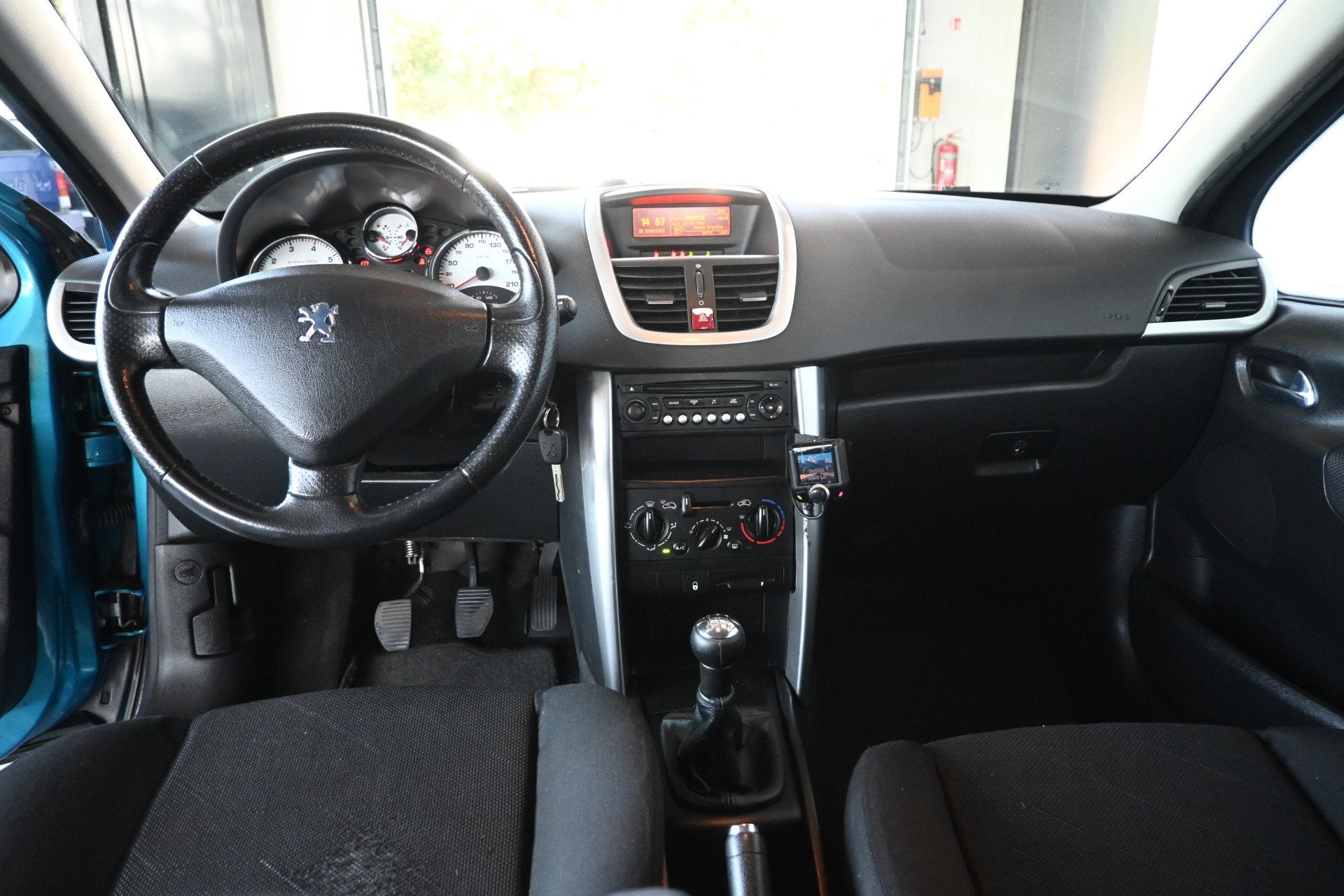 Peugeot 207 1.4-16V XS Airco Elektrisch Pakket! Trekhaak All, Voorwielaandrijving, Stof, Zwart, 4 cilinders
