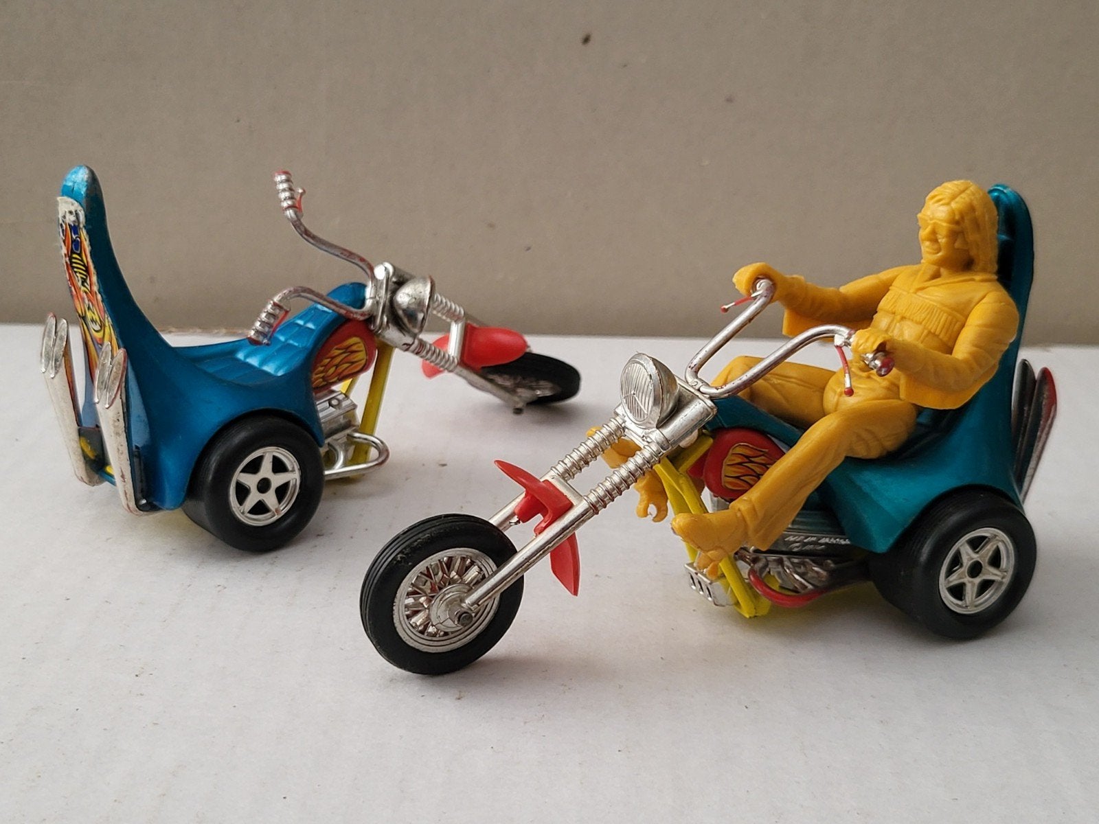 2x Matchbox Speed Kings K-47 Easy Rider Biker met figuur, Ophalen of Verzenden, Gebruikt, Motor