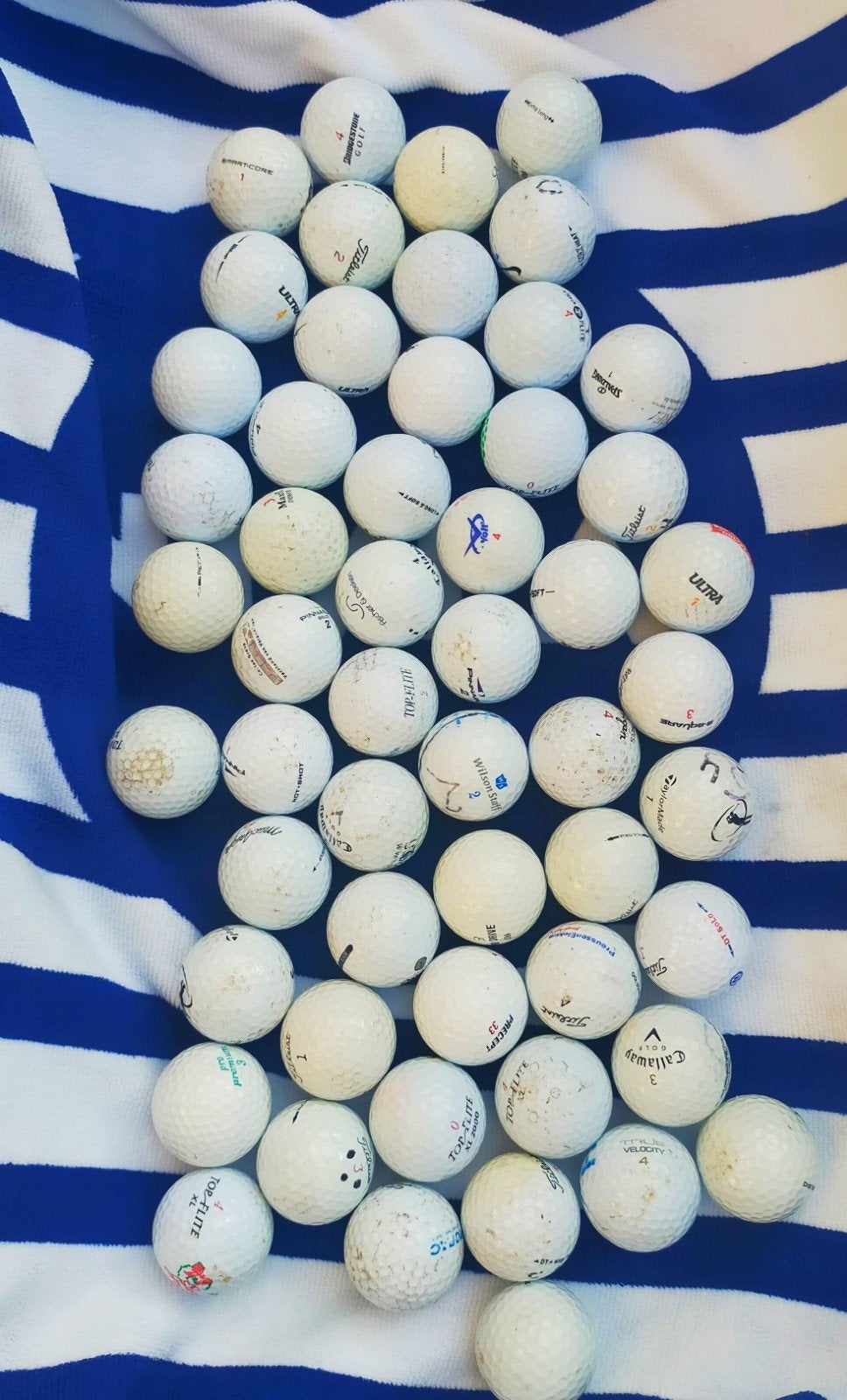 50 Diverse golfballen - Gebruikt maar in goede staat, Ophalen of Verzenden, Gebruikt, Bal(len), Overige merken