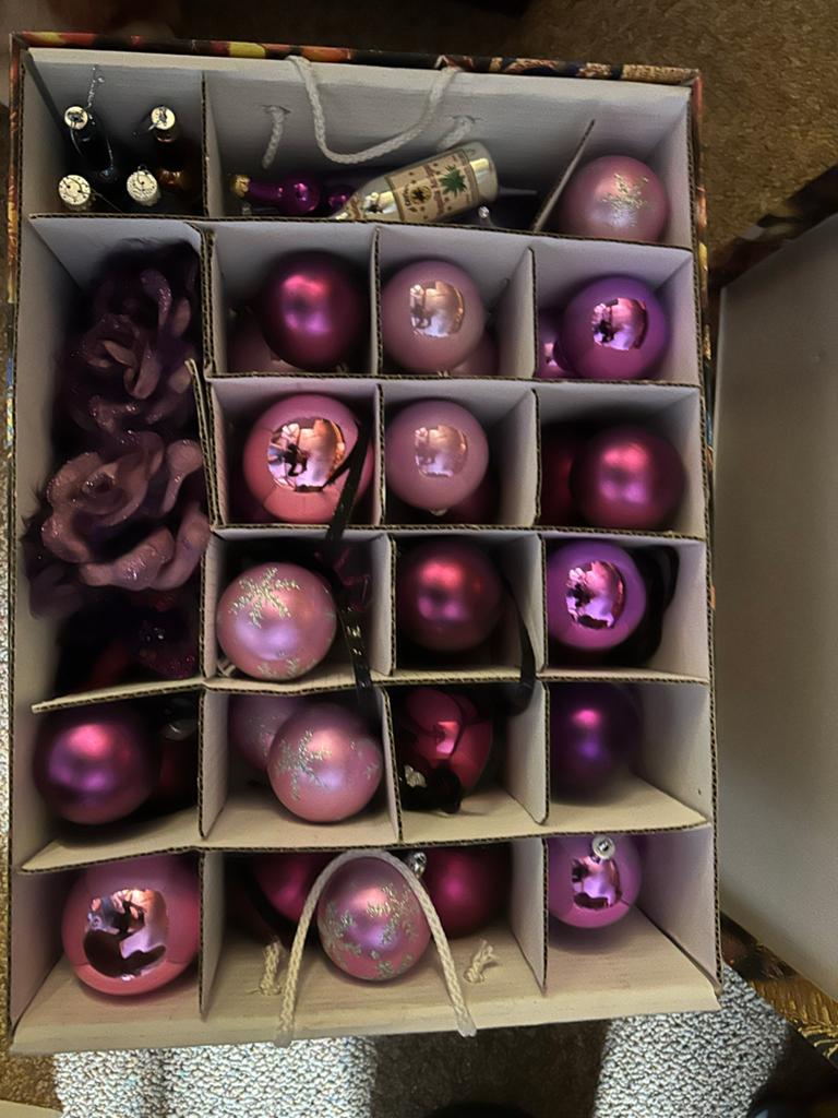 Kerstballen en andere kerstboom versiering, Ophalen
